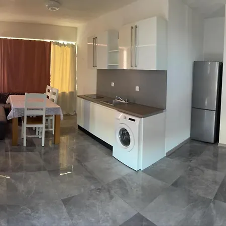 при юката Apartment