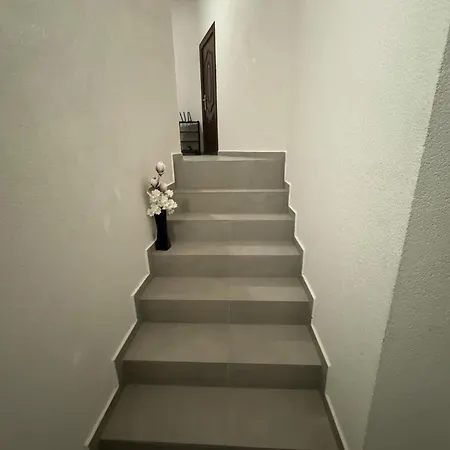 при юката Apartment
